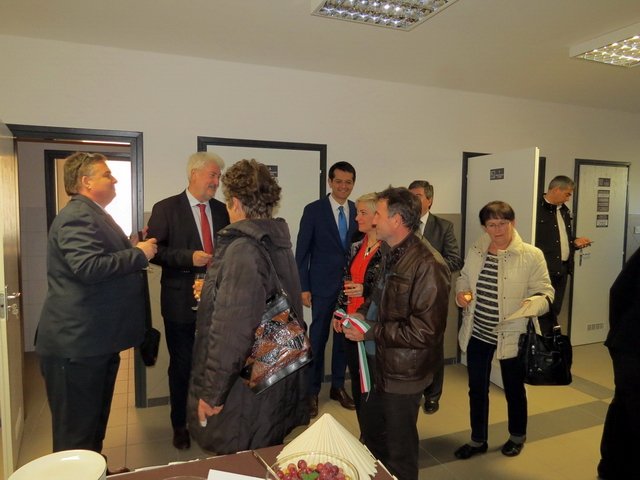 Átadták a felújított felnőtt háziorvosi rendelőt 40